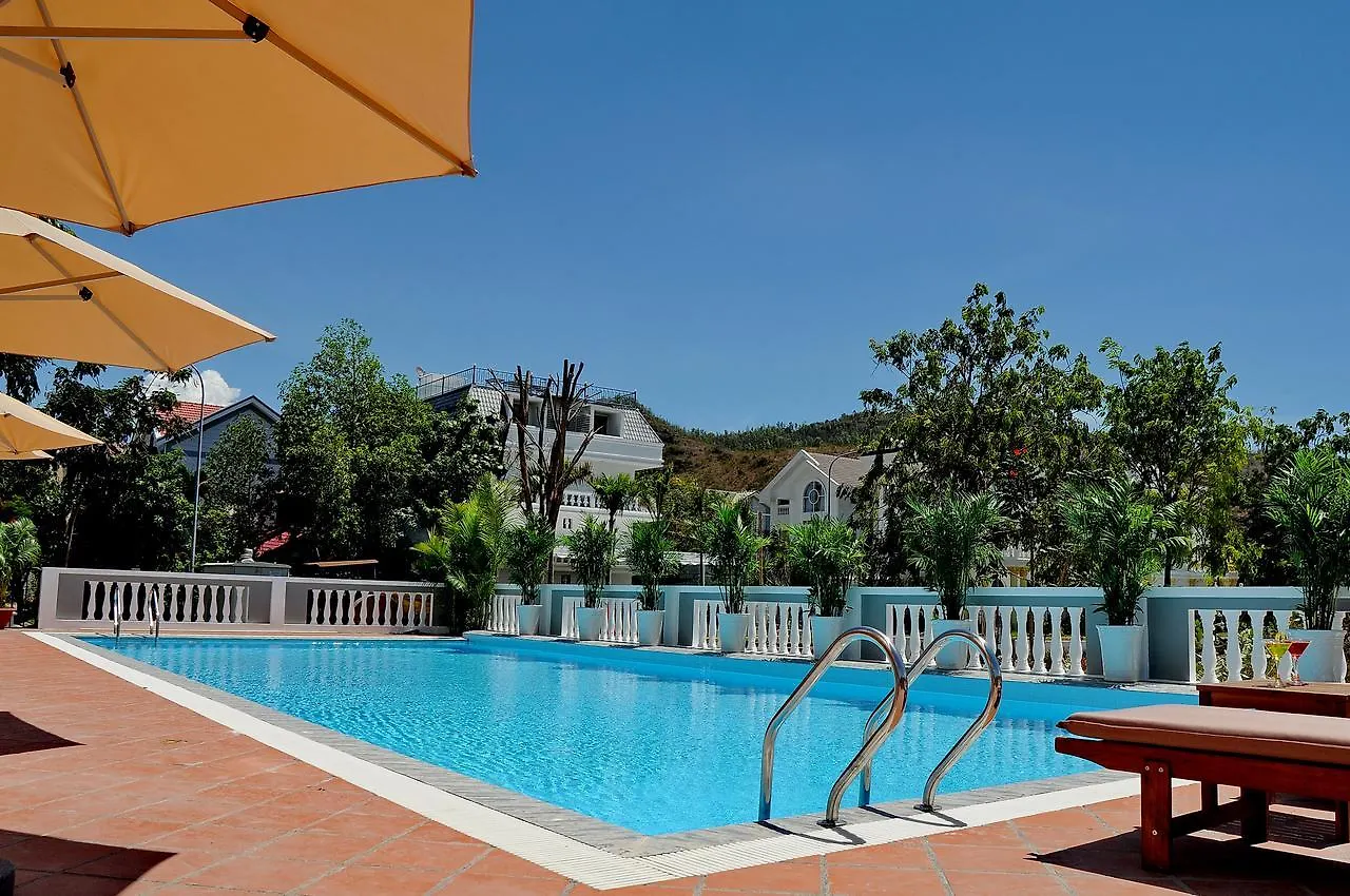 Verano Hotel Нячанг