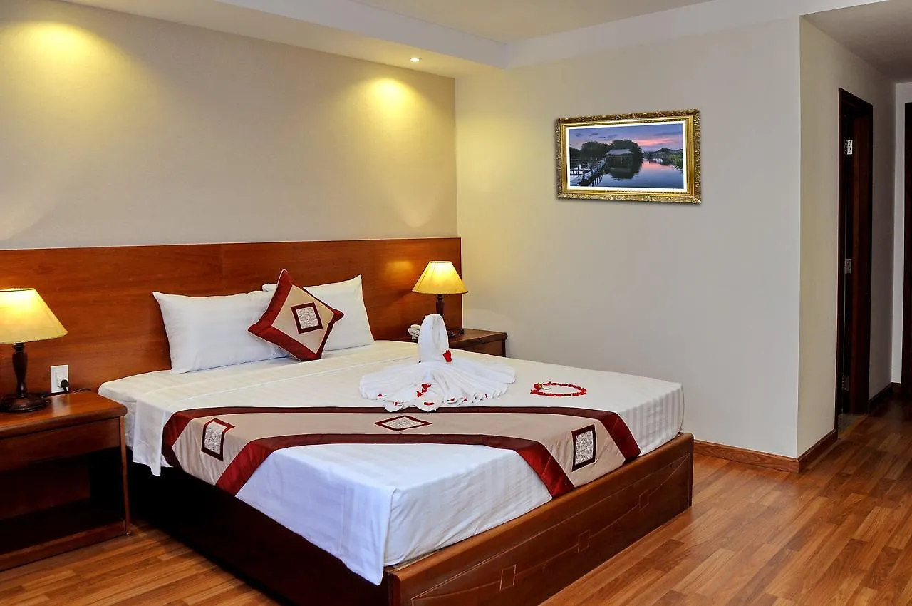 Verano Hotel Нячанг