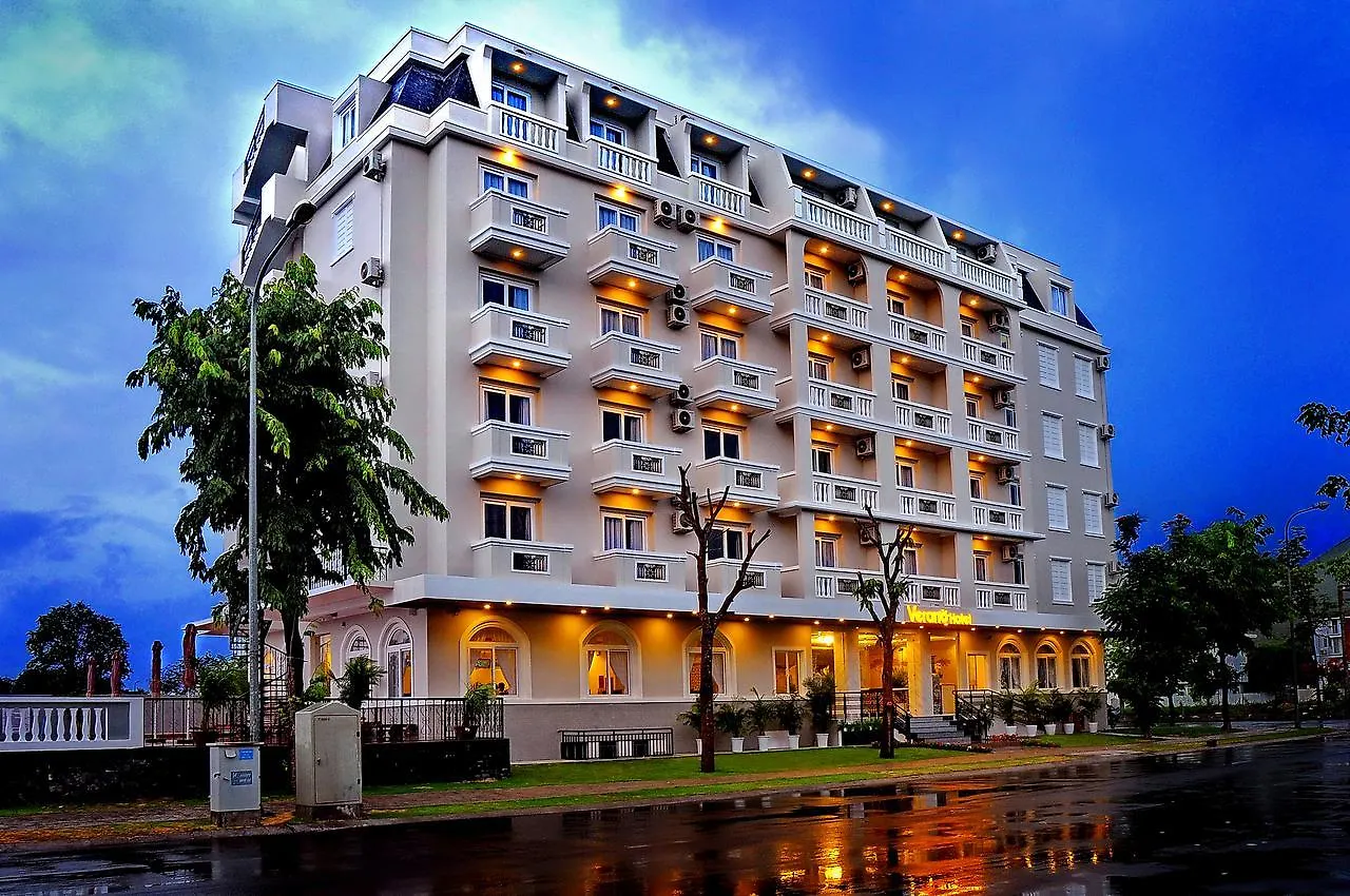 Verano Hotel Нячанг